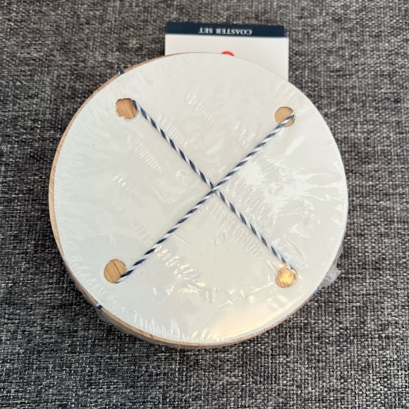 Vineyard Vines Target Whale Wooden Coaster Set of 4 Red White Blue NEW 2019 - Picture 5 of 8